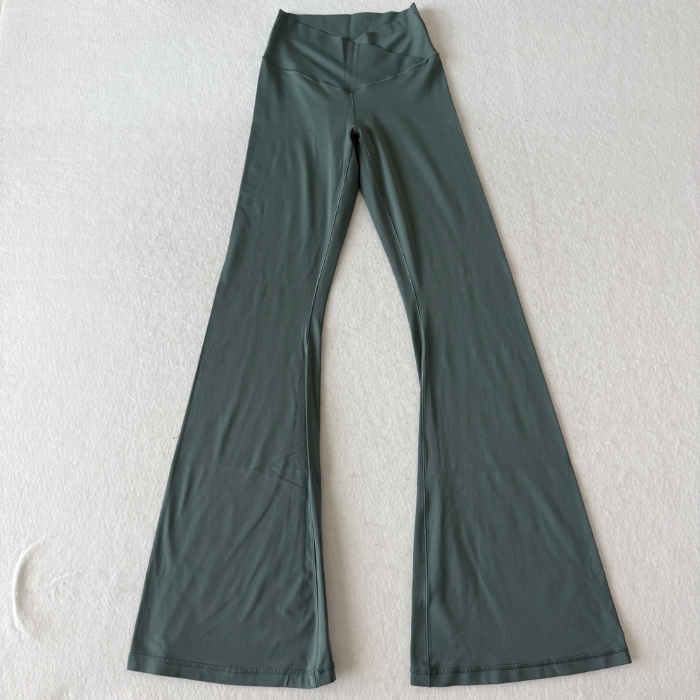 Aerie OFFLINE Real Me Crossover Flare Leggings Womens Medium Green High Rise